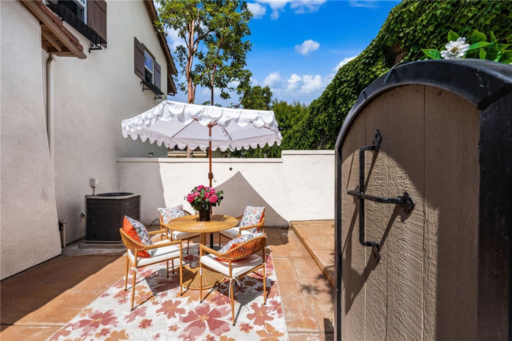8090 Cornwall Court 33