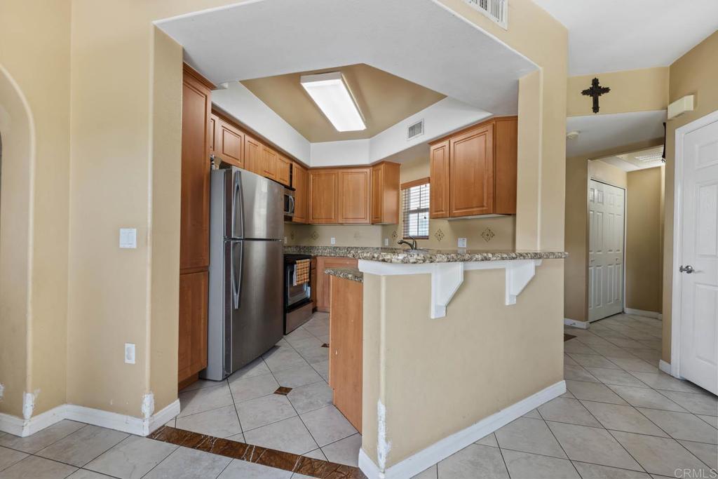 2707 Lake Pointe Dr 204