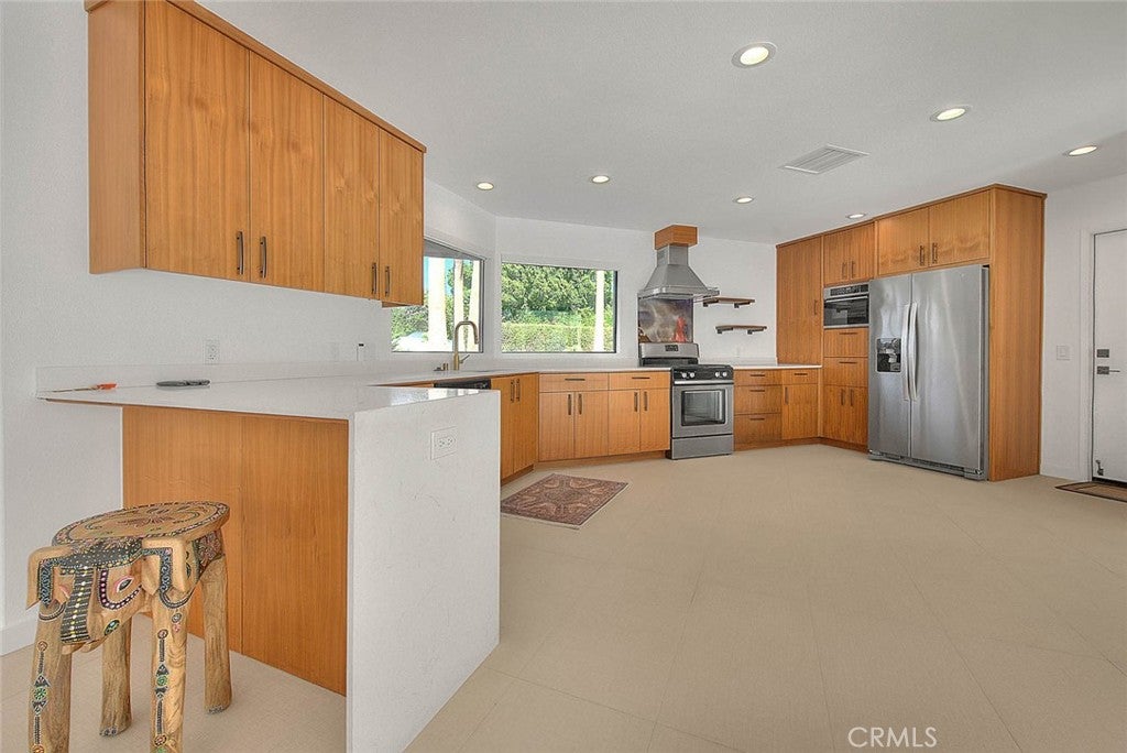 1281 Linda Vista