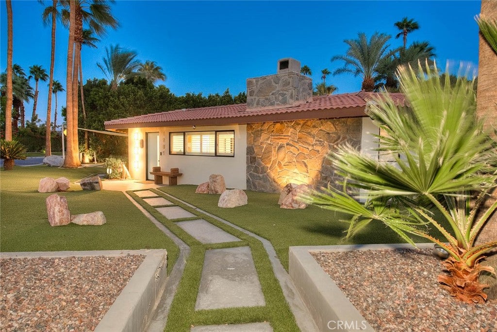 1281 Linda Vista