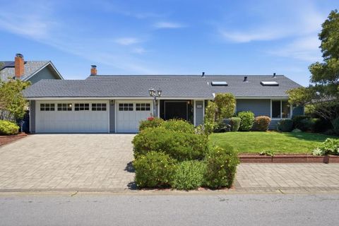 Photo of 2021 Bordeaux Lane, Half Moon Bay, CA 94019 (MLS # ML82046173)