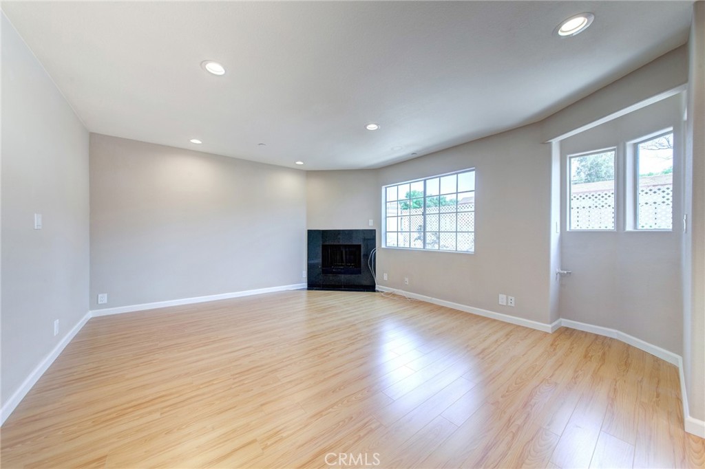 Not Applicable-105 - Residential Lease