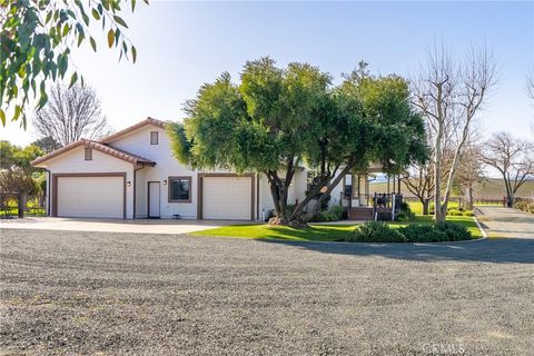 Photo of 3870 Buena Vista Dr Dr, Paso Robles, CA 93446 (MLS # NS26013954)