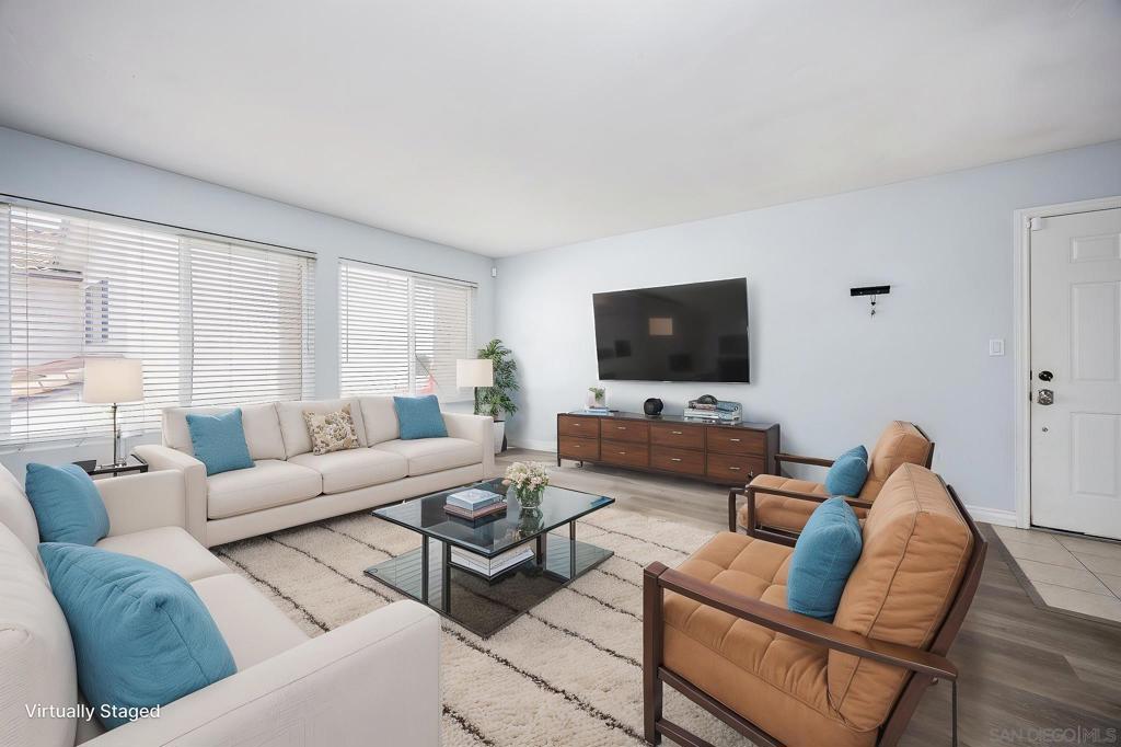 1386 E Madison Ave 15