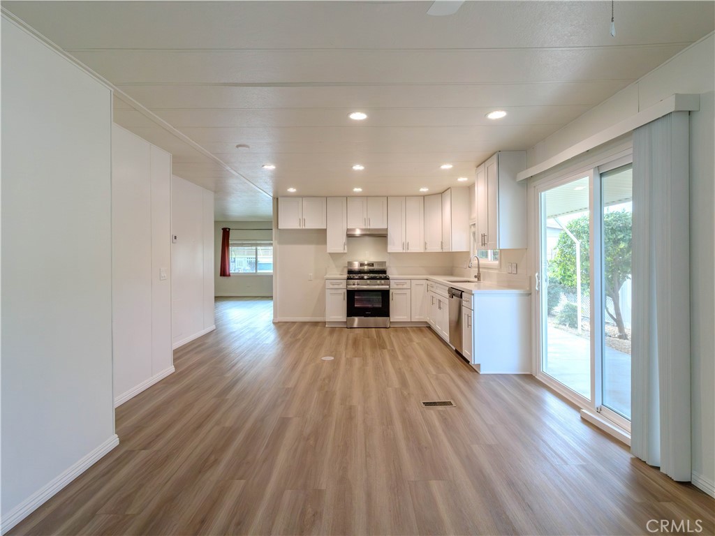 UNKNOWN - Residential Lease