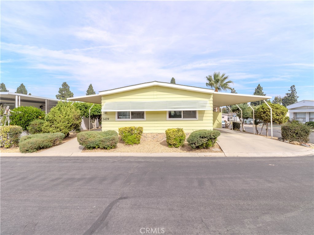 UNKNOWN - Residential Lease