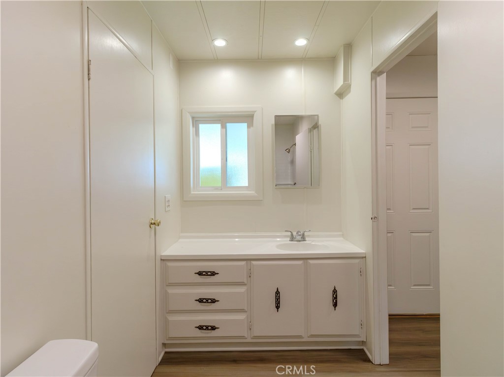 UNKNOWN - Residential Lease