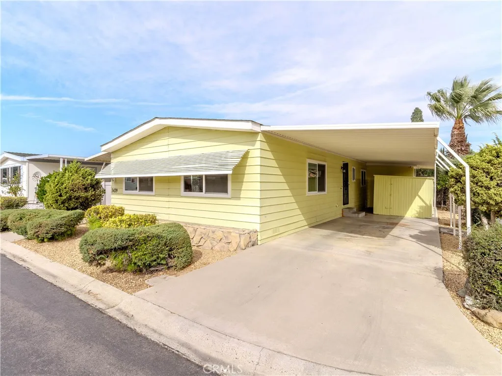 Corona, California 92882, United States, 2 Bedrooms Bedrooms, ,2 BathroomsBathrooms,Residential,Active,237640