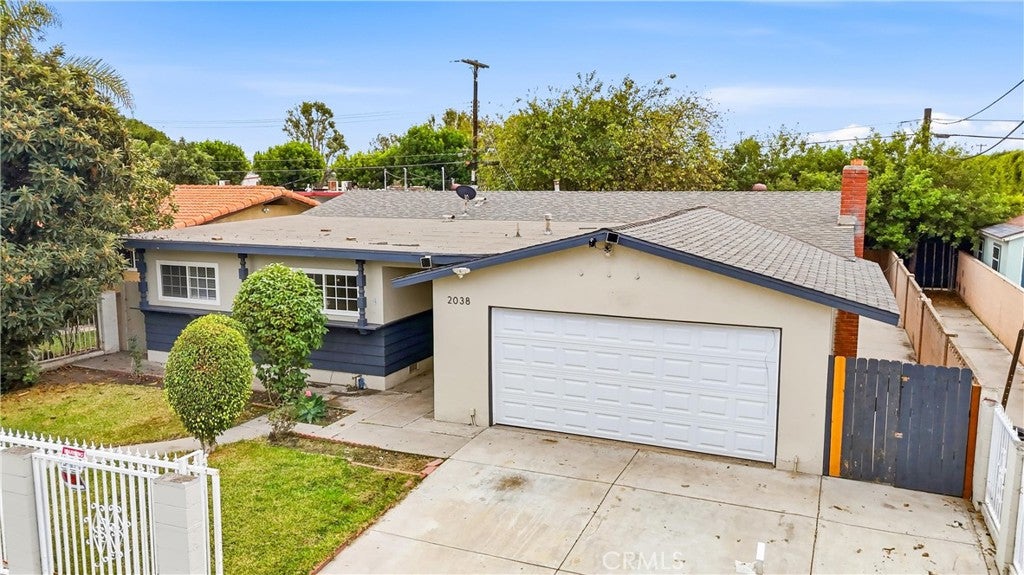 2038 W Saint Gertrude