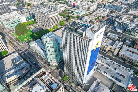 Photo of 3810 Wilshire Boulevard #2003, Los Angeles, CA 90010 (MLS # 26865367)