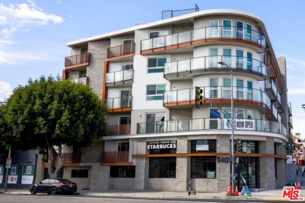 Welcome to Santa Monica Breeze by Wiseman, located in West LA. This community has fifty-one units and features one, two, and three-bedroom apartment homes ranging from 653-1,265 Sq Ft.