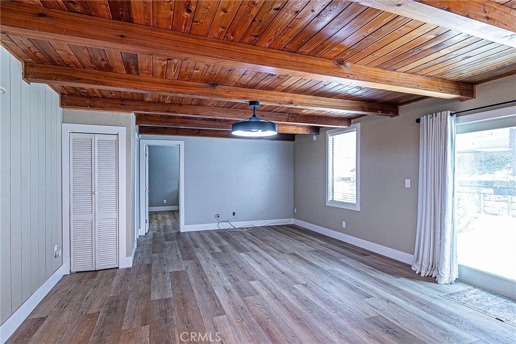4604 Laurelwood