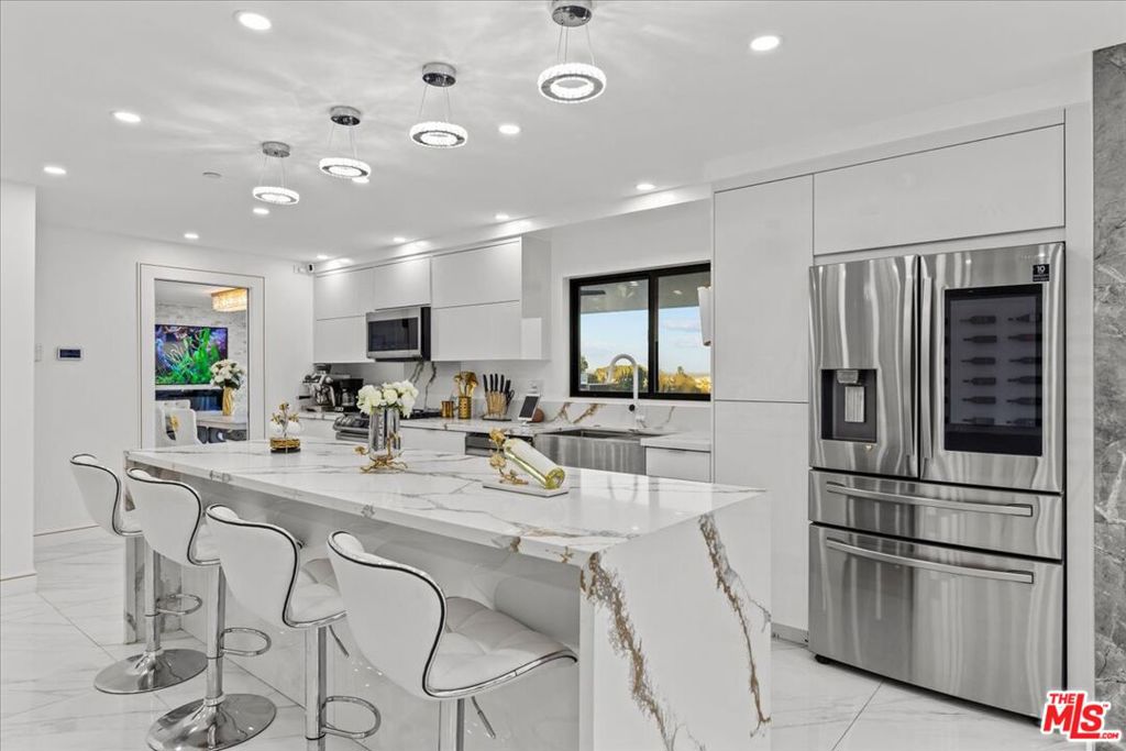 Properties 3 8600 Farralone Avenue