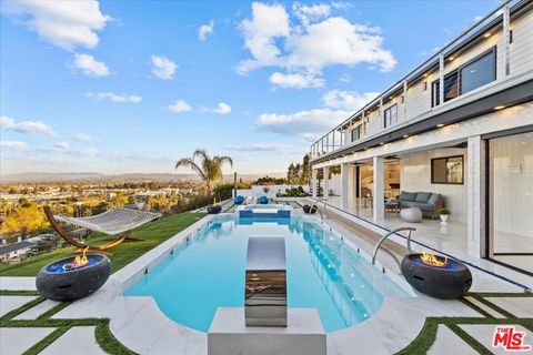 8600 Farralone Avenue West Hills CA 91304
