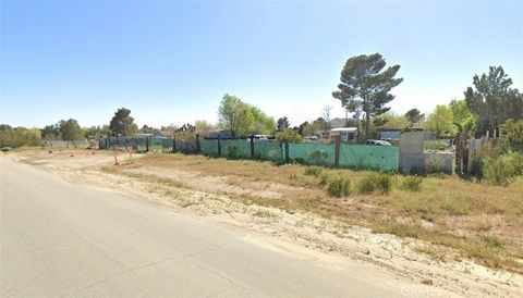 Photo of 5341 60th Street W, Rosamond, CA 93560 (MLS # SR25080912)