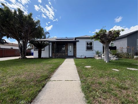 Photo of 9078 Hemlock Ave, Fontana, CA 92335 (MLS # IV26071401)