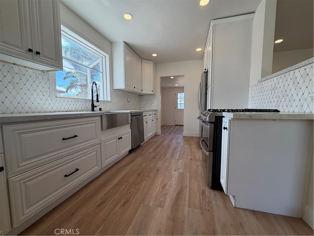 9078 Hemlock