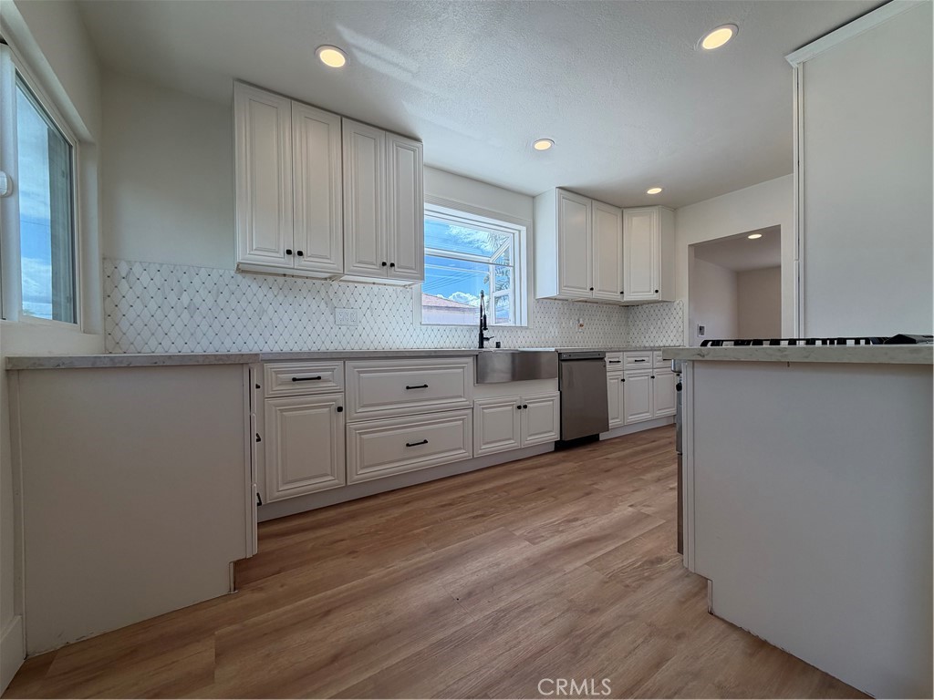 9078 Hemlock