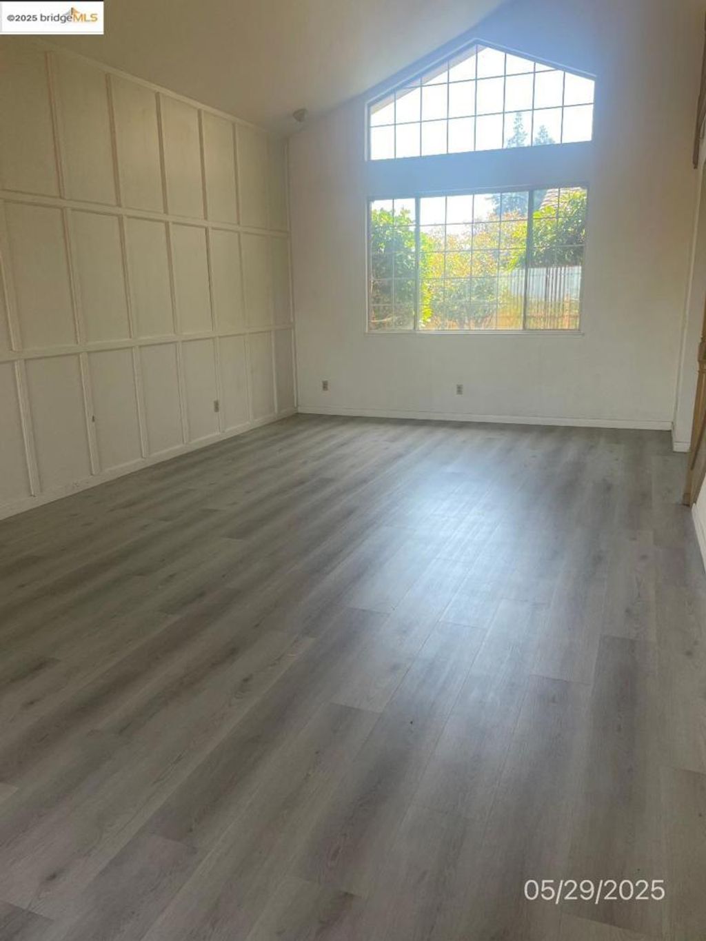 listing image 130725418819658510806