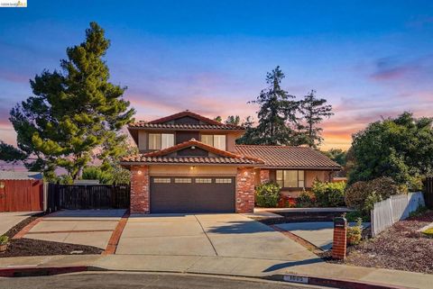 Photo of 1805 Geyser Ct, Antioch, CA 94509 (MLS # 41130391)