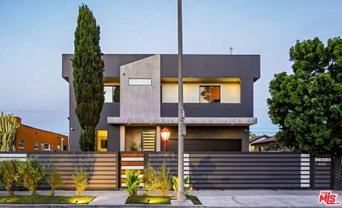 Photo of 2012 S Curson Avenue, Los Angeles, CA 90016 (MLS # 26851533)
