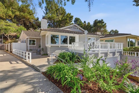 Photo of 2888 Via de La Guerra, Palos Verdes Estates, CA 90274 (MLS # SB26202511)