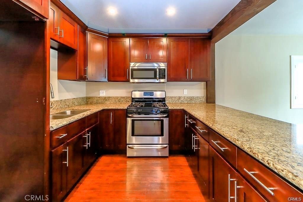 2677 Arrow Highway