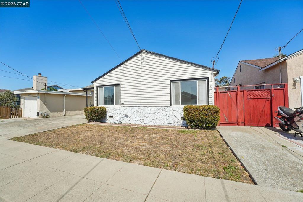 1611 Lincoln Ave
