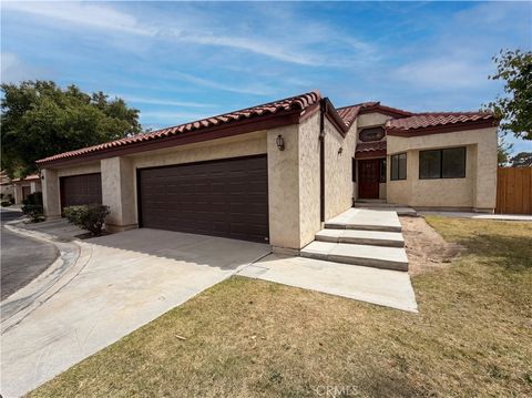 Photo of 441 Tepatitlan Court, Ridgecrest, CA 93555 (MLS # IV26100478)