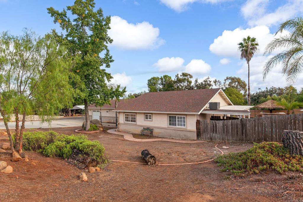 126 La Cresta Heights Rd