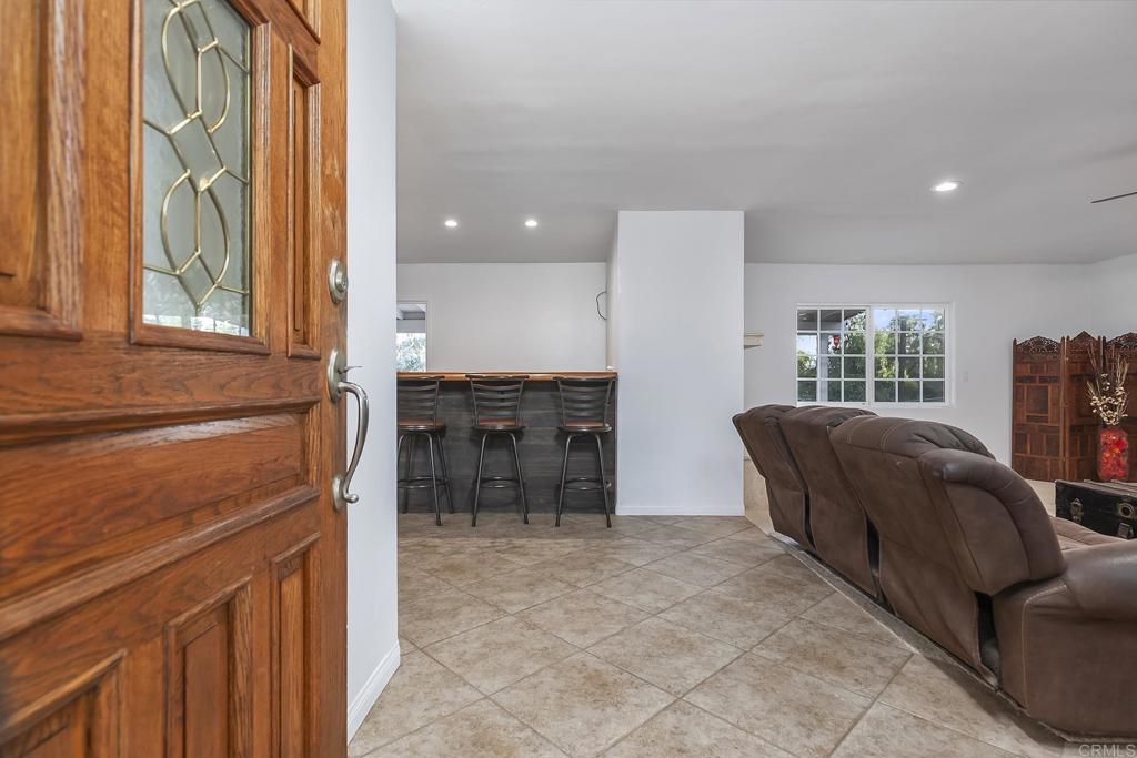 126 La Cresta Heights Rd