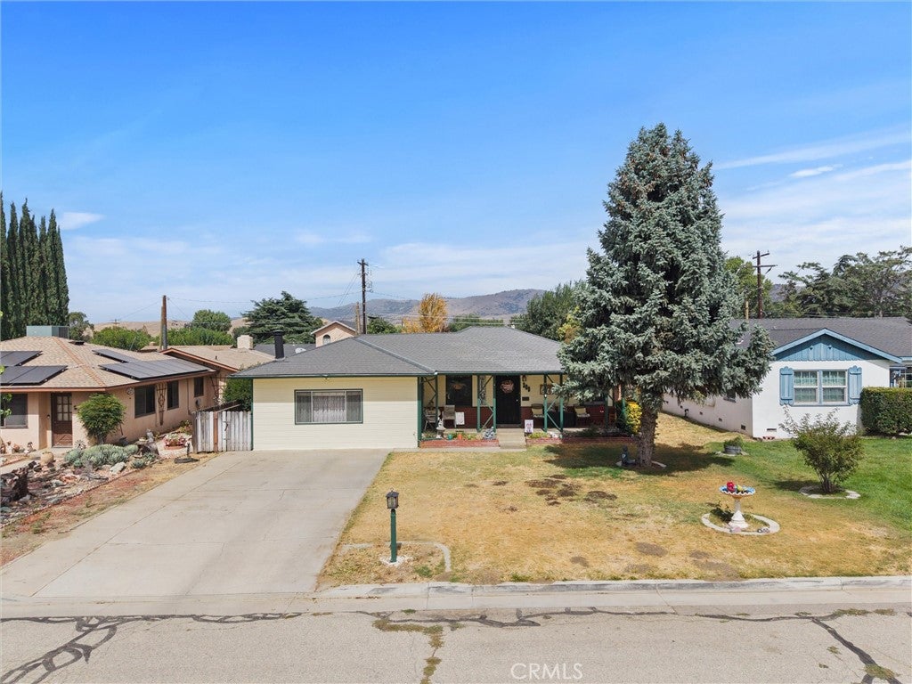 209 W B Street
