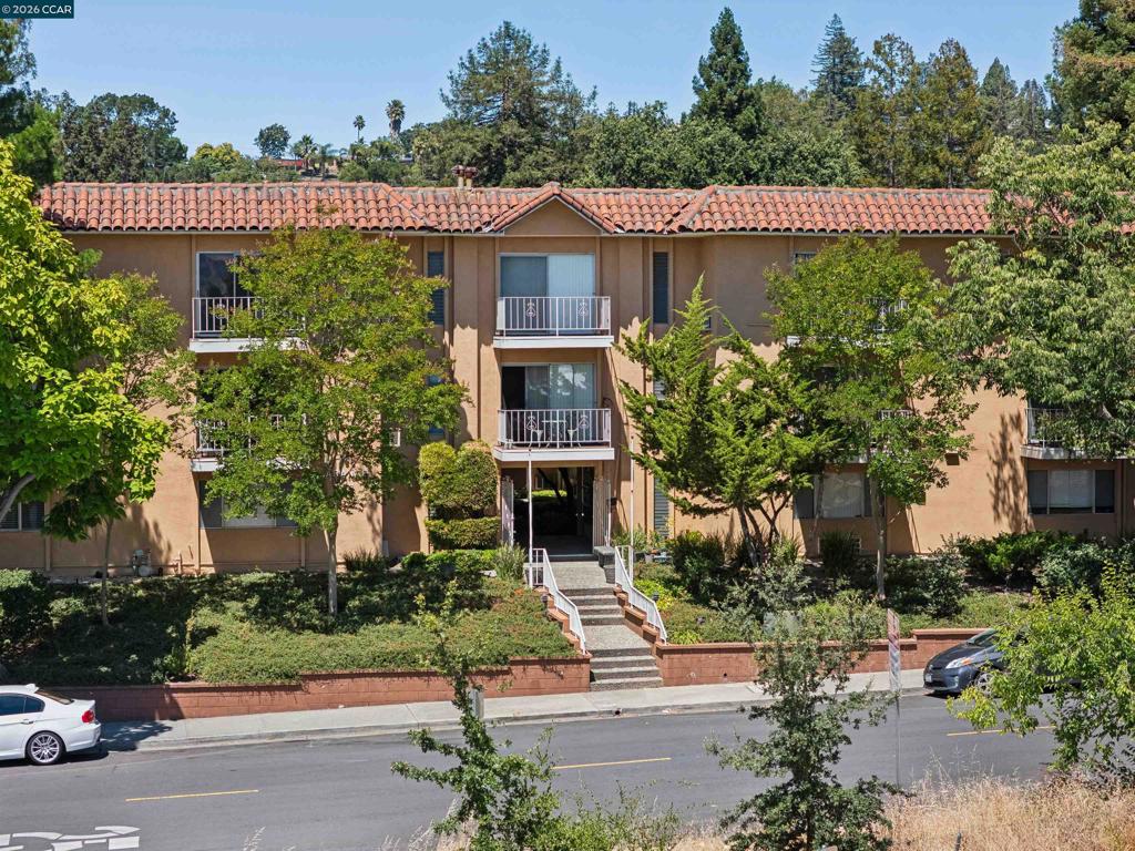 1183 Saranap Ave