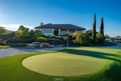 5495 Vista Serrano Paso Robles CA 93446