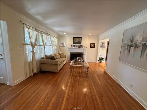Photo of 6552 Aqueduct Avenue, Van Nuys, CA 91406 (MLS # SR25180453) Photo of 6552 Aqueduct Avenue, Van Nuys, CA 91406 (MLS # SR25180453)