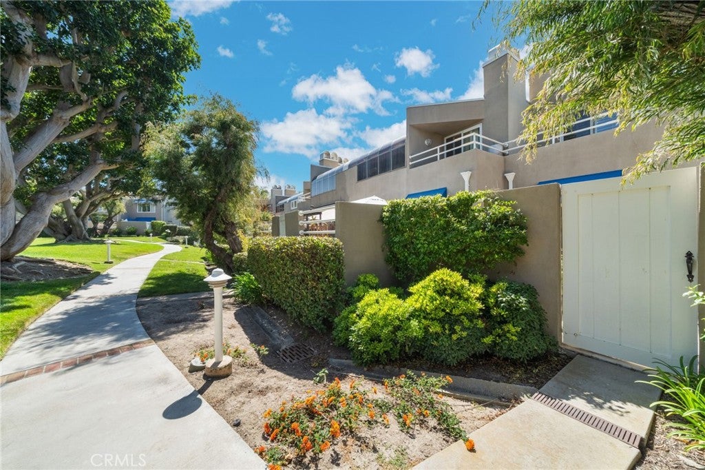 3262 Sparkler, Huntington Beach CA 92649 - Photo 36