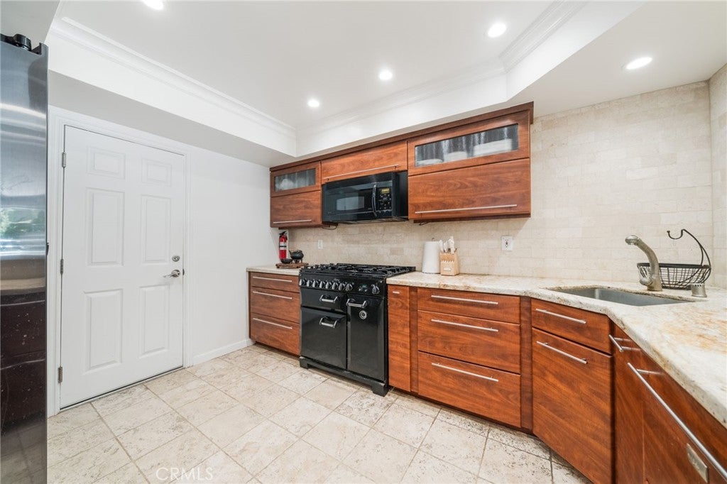 3262 Sparkler, Huntington Beach CA 92649 - Photo 8