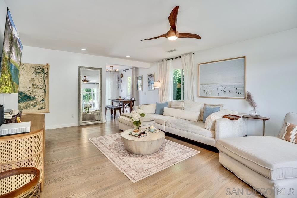 990 92 Laguna Dr