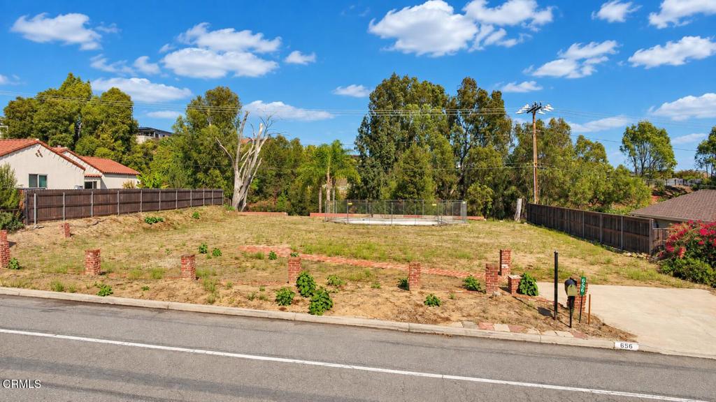 656 Colina Vista