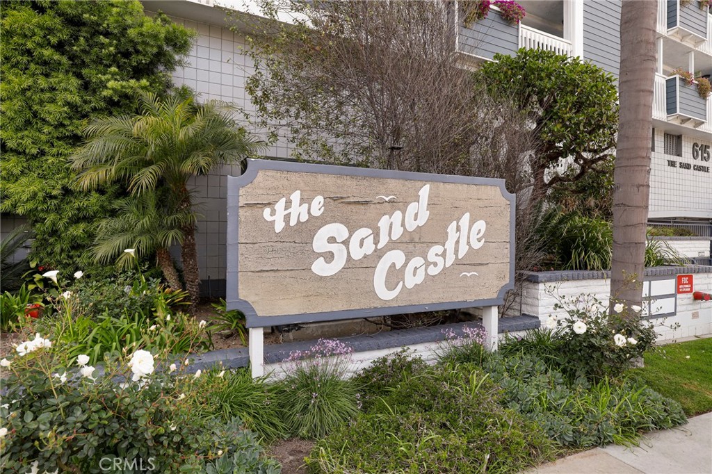 615 Esplanade 302