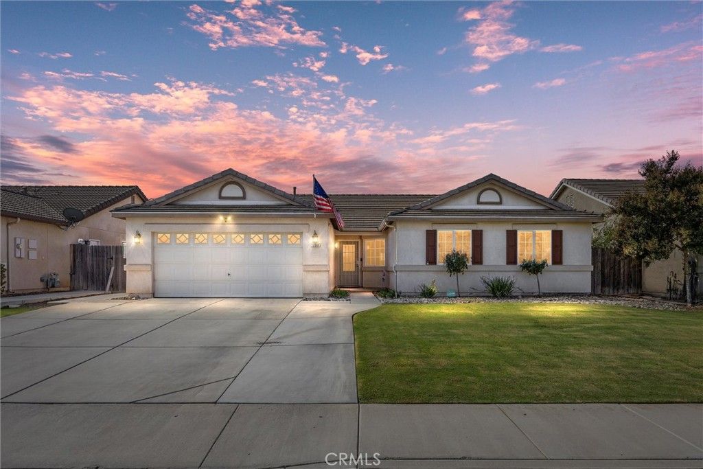 Photo of 12305 Quiet Pasture Drive, Bakersfield, CA 93312 (MLS # SR25243501)