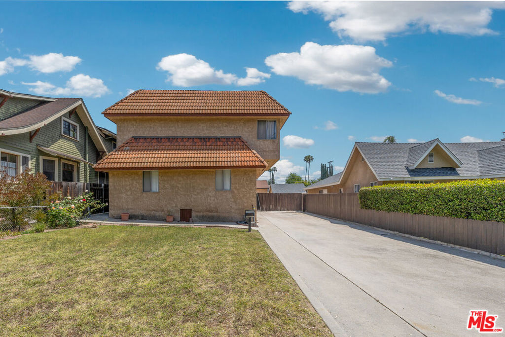 5234 Hermosa Avenue