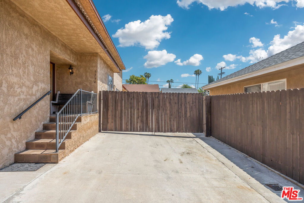 5234 Hermosa Avenue