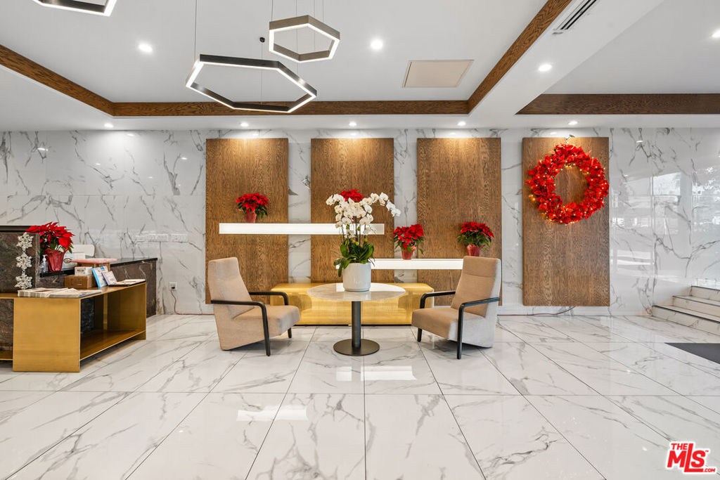 4460 Wilshire Boulevard 406