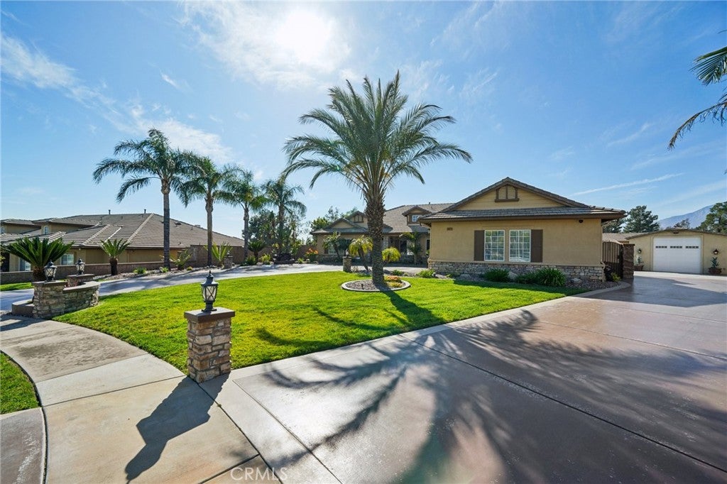 6822 Foxtail Court