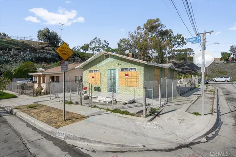 3923 Eagle St, Los Angeles, CA 90063 - MLS#: SR25265659