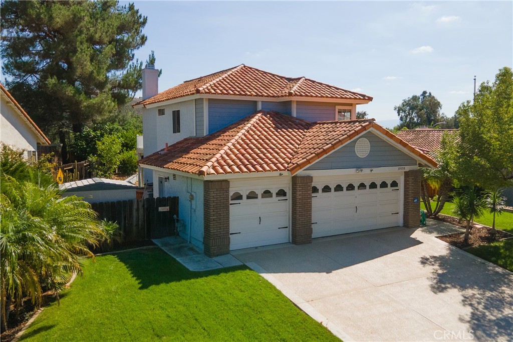 39058 Camino Hermosa