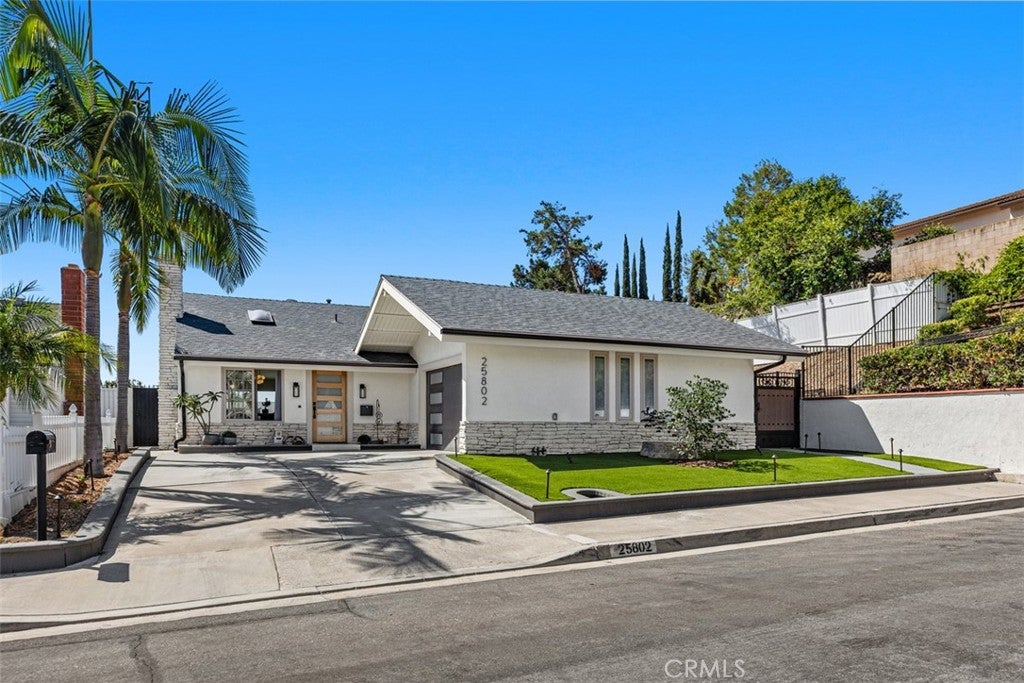 25802 Sycamore
