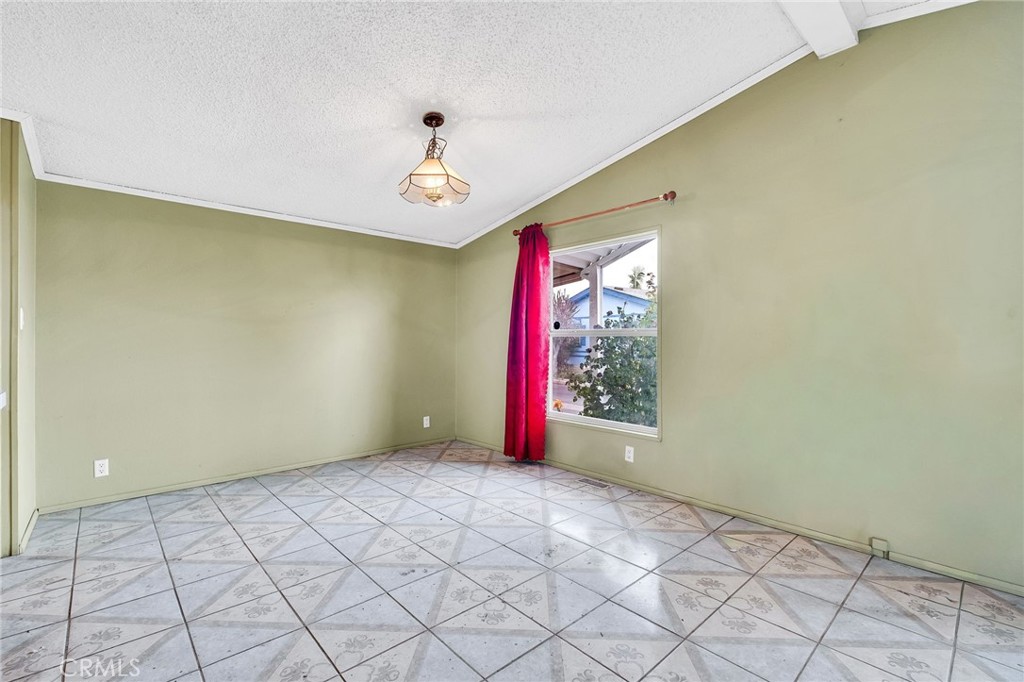 16600 Downey 31