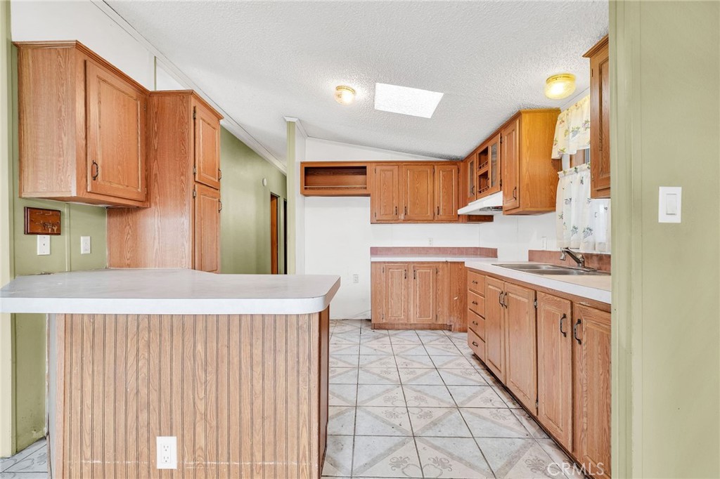 16600 Downey 31